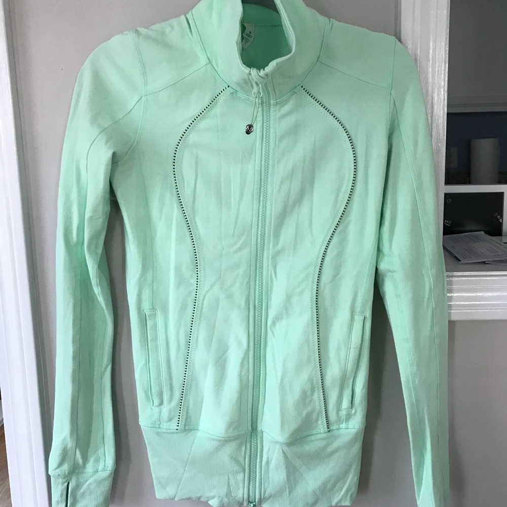 Lululemon Stride Jacket Size 4 - Like New!